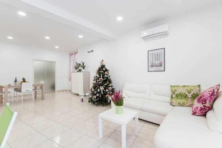 Mediterranean House Nettunoアパートメント エクステリア 写真