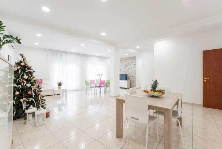 Mediterranean House Nettunoアパートメント エクステリア 写真