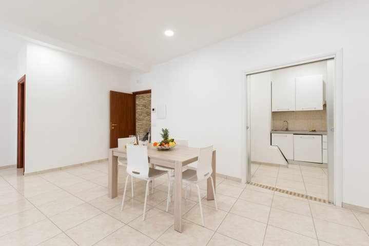 Mediterranean House Nettunoアパートメント エクステリア 写真